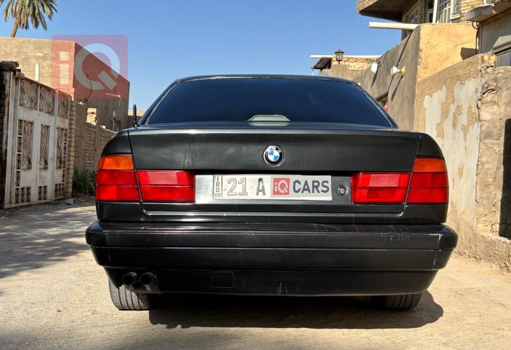 بی ئێم دەبڵیو سیریەس 5